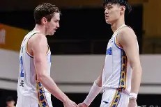 上海久事CBA击败北京首钢王哲林内线统治(cba上海久事男篮赛程表)