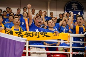 主场气氛火爆,球队再度发威什么意思