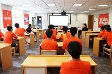 主场攻势层层推进，压迫效果突出