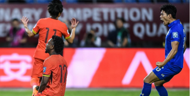 临场决策果断有效，比赛走势清晰(简述临场指挥这种决策活动的明显特征)