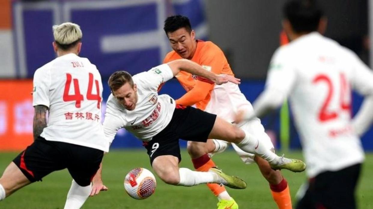 长春亚泰战胜青岛海牛，中超保级形势升级的简单介绍