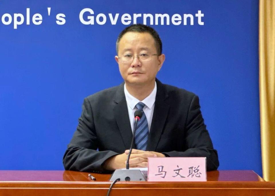 临场变化迅速应对，走势逐步明朗(临场应变的现场控制应遵循的原则是)