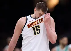 掘金NBA战胜萨克拉门托国王约基奇三双表现的简单介绍