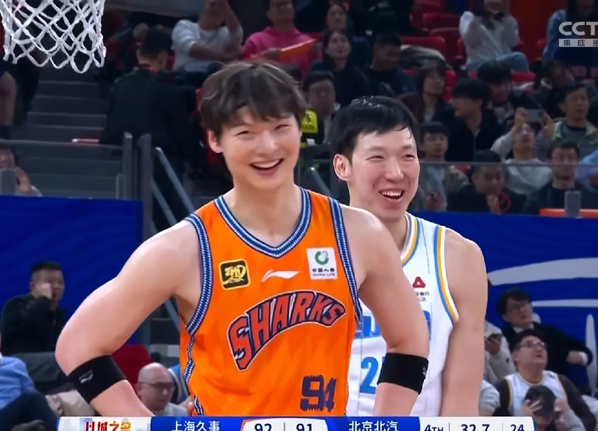 上海久事CBA击败天津先行者王哲林内线强攻(篮球王哲林个人资料)
