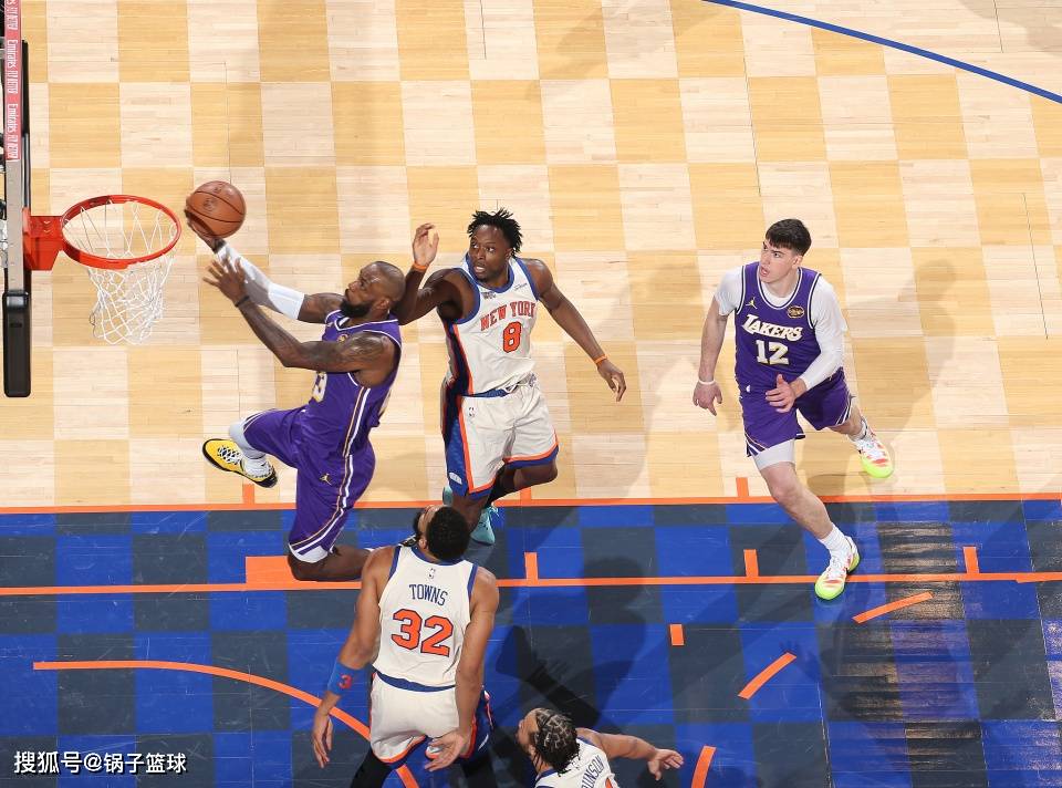 关于独行侠NBA战胜菲尼克斯太阳东契奇后撤步三分的信息