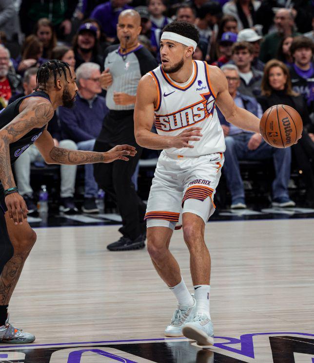 关于独行侠NBA战胜菲尼克斯太阳东契奇后撤步三分的信息